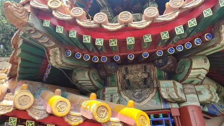 Chinese palace roof details